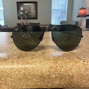 Ray-Ban Black Oversized Aviator